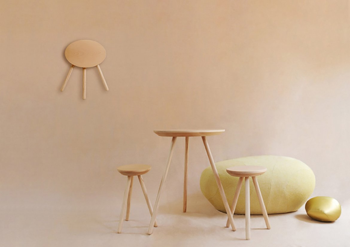 2D stool and table - sebastian bergne